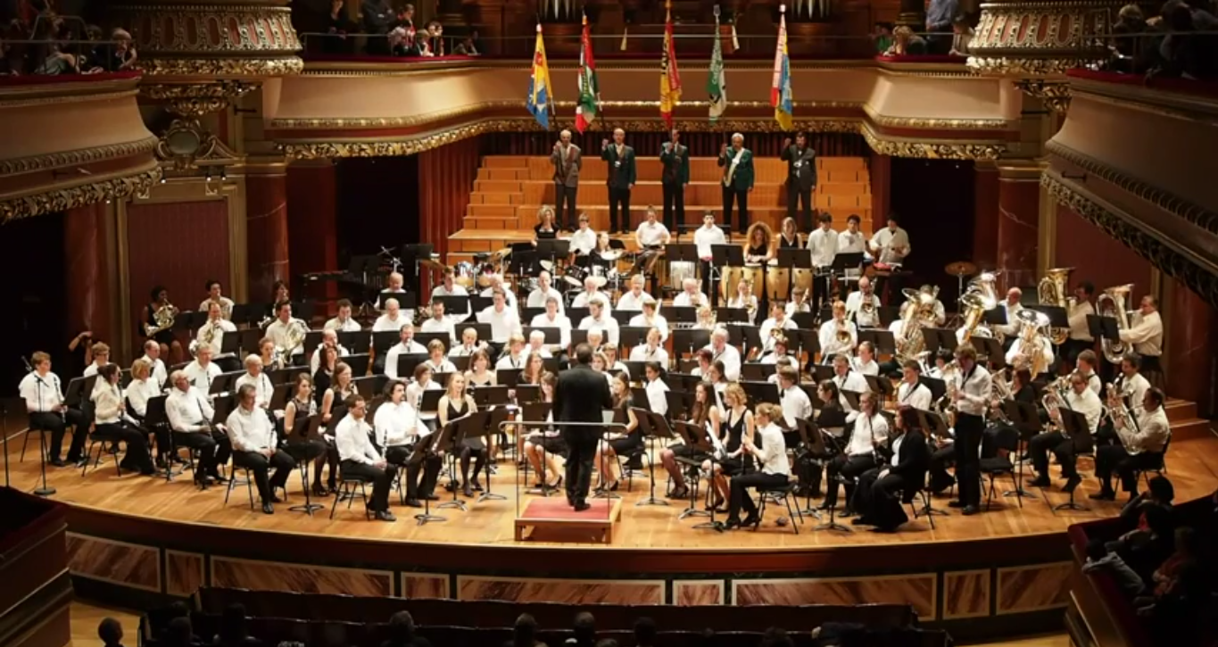 Orchester aus Genf spielt "Santana"